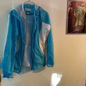 Columbia wind breaker